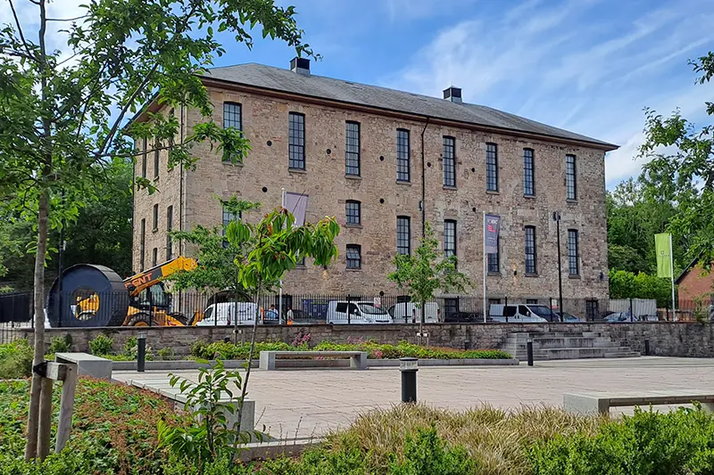 Dezvoltare cu utilizare mixtă Brunel House